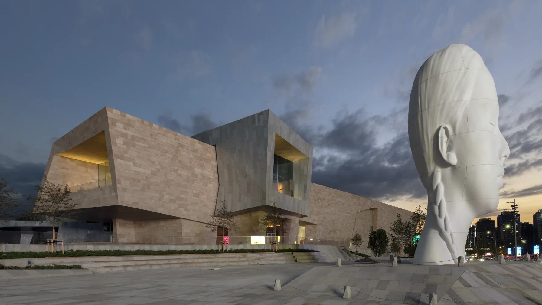 Atasu Group стала партнером выставки «Мүсіндер» в Almaty Museum of Arts