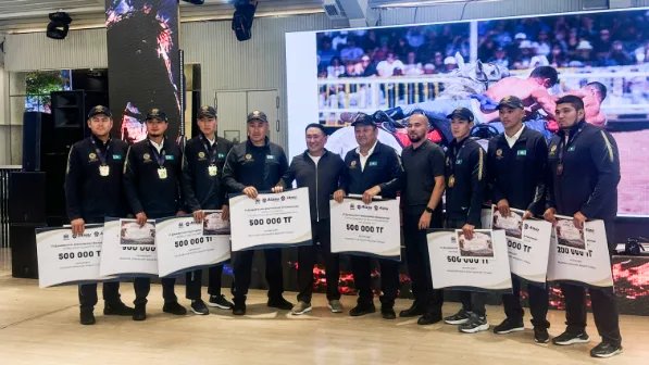 Основатель Atasu Group Марат Жуман встретился с национальной сборной по борьбе на лошадях